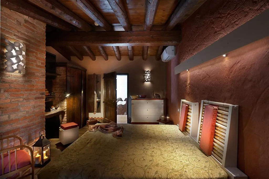 Boutique Hotel Villa Dei Campi Гавардо